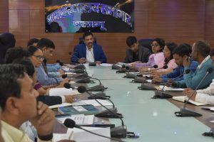 Read more about the article जिला निर्वाचन पदाधिकारी ने निर्वाचन से जुड़े सभी कोषांग केपदाधिकारियों के साथ बैठक की