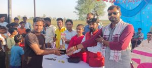 Read more about the article बाबा विश्वकर्मा क्रिकेट टूर्नामेंट का सखुआ बना विजेता