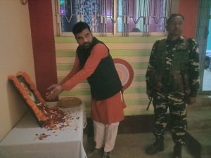 Read more about the article पत्रकार के पिता के श्राद्धकर्म में कई लोग हुए शामिल
