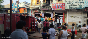 Read more about the article शार्ट सर्किट से श्रृंगार दुकान में लगी आग, 20 लाख की क्षति होने का अनुमान