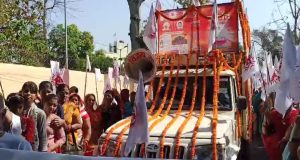 Read more about the article नववर्ष के उपलक्ष्य में सदगुरु सदाफल देव विहंगम योग संस्थान ने निकाली शोभायात्रा