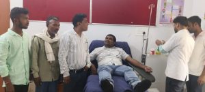 Read more about the article बहुजन समाज पार्टी के पूर्व प्रत्यासी ने किया रक्तदान