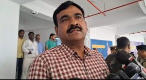 Read more about the article बुढ़ा पहाड़ क्षेत्र में में इस बार पूरे उत्साह के माहौल में मतदान करेंगे मतदाता: के. रवि. कुमार, मुख्य निर्वाचन पदाधिकारी