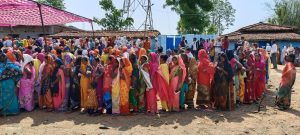 Read more about the article बरवाडीह मे शांति पूर्ण मतदताओ की मतदान,59 प्रतिशत मतदान हुई