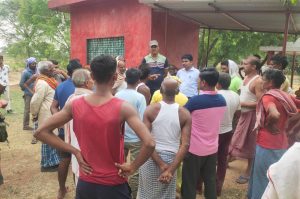 Read more about the article बीडीओ ने पंचायत भवन को अतिक्रमण मुक्त करने का दिया निर्देश