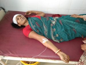 Read more about the article बाइक से गिरकर महिला गंभीर