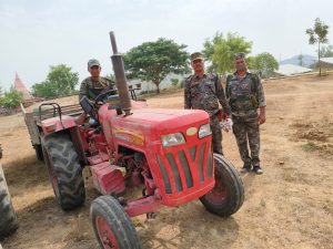 Read more about the article पुलिस ने अवैध बालू लदा ट्रैक्टर किया जब्त