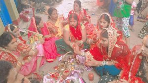 Read more about the article सतबरवा व आसपास के क्षेत्रों वट सावित्री की पूजा की धूम