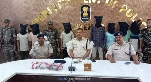 Read more about the article लातेहार पुलिस ने 7 अपराधियों को किया गिरफ्तार हथियार बरामद