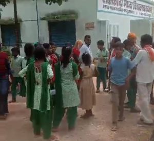 Read more about the article स्कूली छात्रों के बीच नहीं किया जा सका साइकिल का वितरण