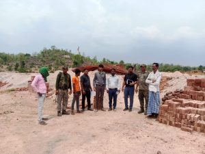 Read more about the article उपायुक्त शशि रंजन के निर्देश पर अवैध उत्खनन भंडारण एवं परिवहन को लेकर जिले भर में हो रही है छापेमारी