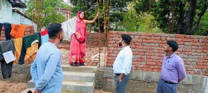 Read more about the article विश्रामपुर बीडीओ ने किया भंडार पंचायत में निर्माणाधीन अबूआ आवास का निरीक्ष