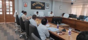 Read more about the article सड़क सुरक्षा व सड़कों को दुरुस्त करने को लेकर किया गया बैठक