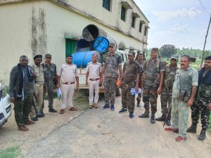 Read more about the article अवैध शराब के अड्डे पर उत्पाद विभाग व पुलिस ने की संयुक्त कार्रवाई