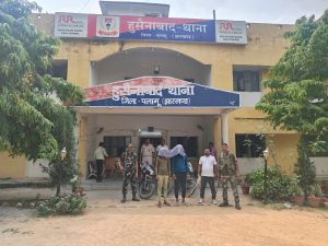 Read more about the article चोरी के तीन मोटरसाइकिल के साथ दो व्यक्ति गिरफ्तार