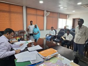 Read more about the article उपायुक्त कार्यालय में जनता दरबार का आयोजन
