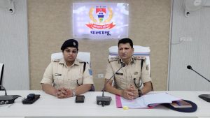 Read more about the article डीआईजी और पलामू एसपी ने संयुक्त रूप से की प्रेस वार्ता