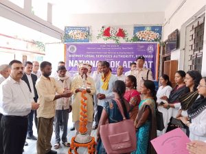 Read more about the article राष्ट्रीय लोक अदालत में 38 हजार 773 मामले का निस्तारण , 15 करोड़ 67 लाख 93 हजार 242 रुपए का मामला सेटल