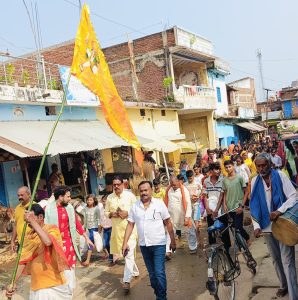 Read more about the article कलश यात्रा के साथ श्री रामचरितमानस नवाह्न पारायण यज्ञ शुरू