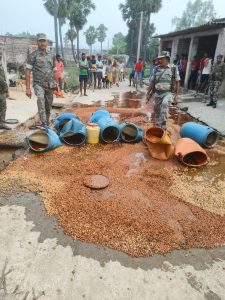 Read more about the article पुलिस की छापामारी में अवैध शराब बरामद