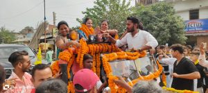 Read more about the article जनता ही मेरी पार्टी और जनता ही मेरा सिंबल : जागृति विकास दुबे-झारखंड युवा विकास पार्टी प्रत्यासी ने बी मोड़ चौक पर कार्यकर्ताओं को किया संबोधित