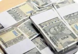 Read more about the article धनबाद-बोकारो सीमा पर एक इनोवा कार से 71.97 लाख नकद बरामद