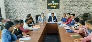 Read more about the article पलामू उप विकास आयुक्त ने किया प्रखंड सह अंचल कार्यालय का निरीक्षण, पदाधिकारी व कर्मियों को दिया कई दिशा निर्देश