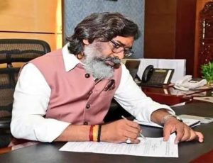 Read more about the article पश्चिम बंगाल से आलू निर्यात पर रोक मामले में सीएम ने लिया संज्ञान