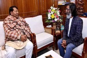 Read more about the article रामेश्वर उरांव ने सीएम से की मुलाकात, कांग्रेस कोटे से मंत्री पद के लिए हलचल तेज