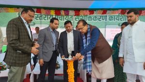 Read more about the article सतबरवा के मलय डैम में जिला स्तरीय पंचायत सशक्तिकरण कार्यशाला का माननीय मंत्री,डीसी समेत अन्य ने किया शुभारंभ