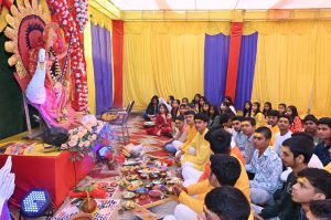 Read more about the article संत मरियम के छात्रों ने हर्षोल्लास के साथ किया मां सरस्वती की पूजा, सुर संध्या कार्यक्रम में कई दिग्गज हुए शामिल