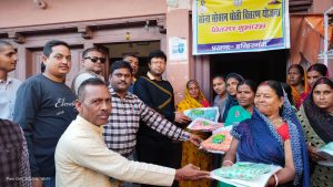 Read more about the article बीडीओ ने प्रखंड में सोना सोबरन धोती साड़ी वितरण योजना का किया शुभारंभ