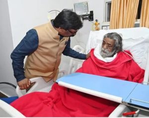 Read more about the article झारखंड मुक्ति मोर्चा के सुप्रीमो और पूर्व मुख्यमंत्री शिबू सोरेन की तबीयत बिगड़, दिल्ली रवाना