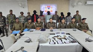 Read more about the article पलामू पुलिस को बड़ी सफलताअपराधियों की गिरफ्तारी एवं लूटे गए सामानों की बरामदगी