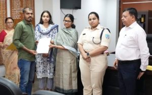 Read more about the article विभिन्न योजनशओ के अंतर्गत रिक्त पड़े पदों पर चयनित उम्मीदवारों के बीच नियुक्ति पत्र का वितरण