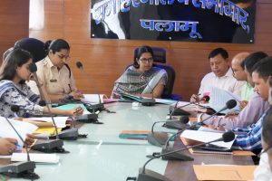 Read more about the article बाल श्रम उन्मूलन को लेकर डीसी की अध्यक्षता में टास्क फोर्स की बैठक संपन्न