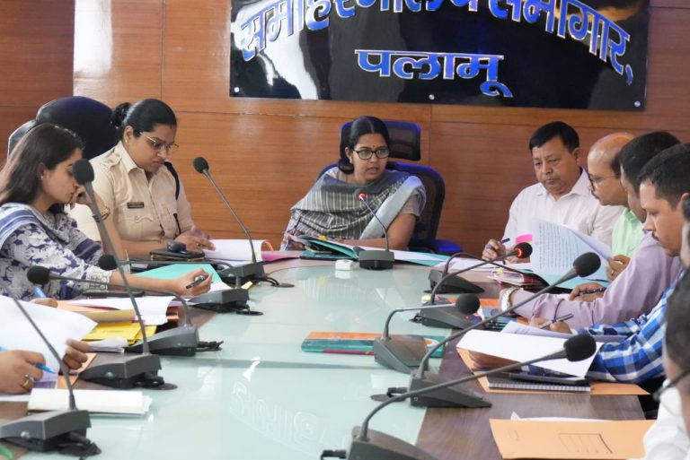 Read more about the article बाल श्रम उन्मूलन को लेकर डीसी की अध्यक्षता में टास्क फोर्स की बैठक संपन्न