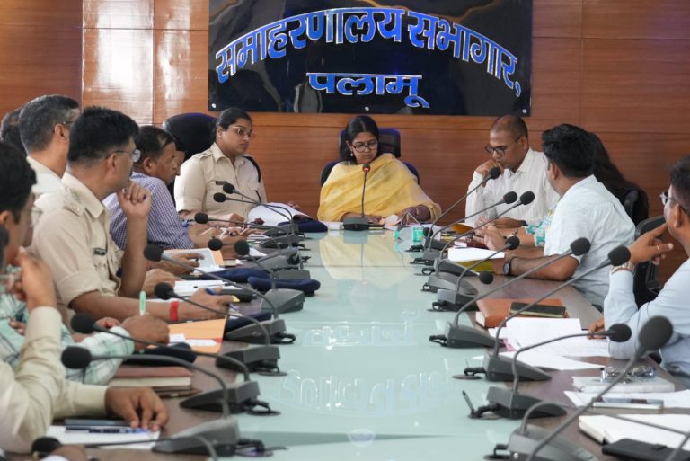 Read more about the article जिला खनन टास्क फोर्स की बैठक संपन्न,10 से 15 जून तक हर हाल में बालू उठाव पर लगाये रोक