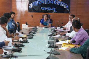 Read more about the article डीसी की अध्यक्षता में भू-अर्जन संबंधी बैठक संपन्न,मुआवजा भुगतान में तेजी लाने के निर्देश