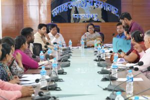 Read more about the article डीसी ने सामाजिक सुरक्षा व समाज कल्याण अंतर्गत बाल संरक्षण इकाई द्वारा किये जा रहे कार्यों की समीक्षा की