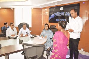 Read more about the article उपायुक्त कार्यालय में जनता दरबार का हुआ आयोजन