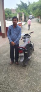 Read more about the article पत्रकार की चोरी गई मोटरसाइकिल बरामद