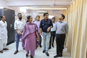 Read more about the article उपायुक्त ने सामुदायिक स्वास्थ्य केंद्र चैनपुर का किया निरीक्षण,अन्य पदाधिकारियों ने चैनपुर के प्राथमिक स्वास्थ्य केंद्र एवं आयुष्मान आरोग्य मंदिर का किया निरीक्षण