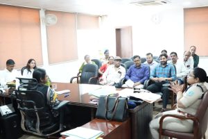 Read more about the article उपायुक्त ने सड़क सुरक्षा समिति की बैठक की