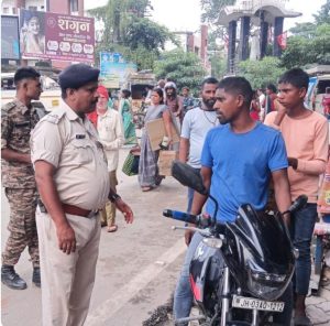 Read more about the article शहर में सोमवार को चला सघन चेकिंग अभियान