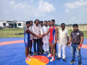 Read more about the article खेत दिवस पर पिपरा में हुआ भव्य कुश्ती का आयोजन