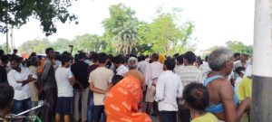 Read more about the article हाइवा से कुचलकर छात्रा की मौत, आक्रोशित लोगों ने एनएच को किया जाम