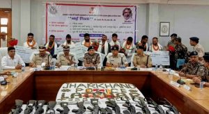 Read more about the article लातेहार में जेजेएमपी सुप्रीमो समेत9 नक्सलियों ने पुलिस के समक्ष किया आत्मसमर्पण