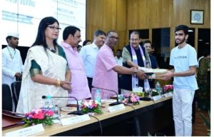 Read more about the article हेमंत सोरेन ने बांटे नियुक्ति पत्र, कहा- झारखंड में नेतरहाट की तर्ज पर खुलेंगे 3 और स्कूल