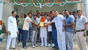 Read more about the article नावाबाजार थाना में समारोह का आयोजन कर सेवानिवृत्त हवलदार रामविलास सिंह को दी गई विदाई